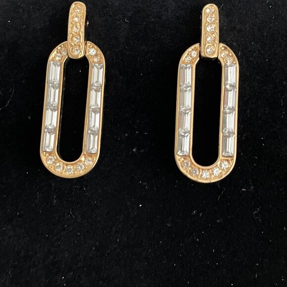 Chunky Gold and Rhinestone Necklace and Pierced Earring Set - Picture 3 of 7